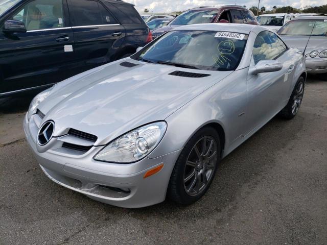 WDBWK56F38F182751 - 2008 MERCEDES-BENZ SLK 350 SILVER photo 2