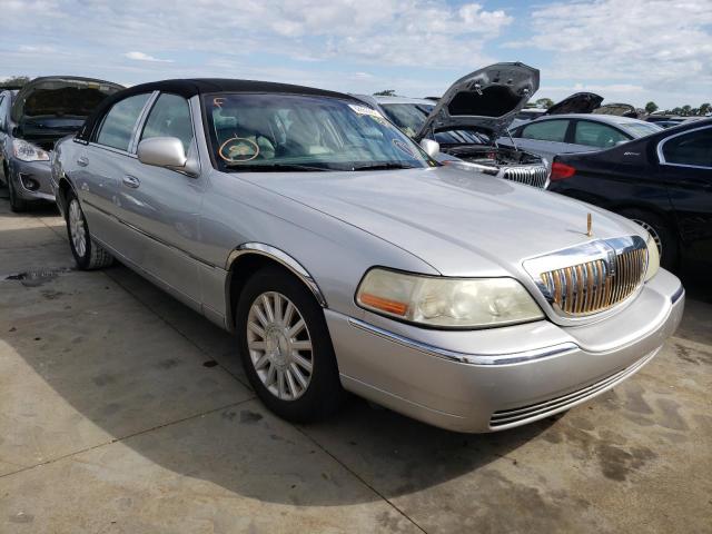 1LNHM83W84Y685616 - 2004 LINCOLN TOWN CAR U SILVER photo 1