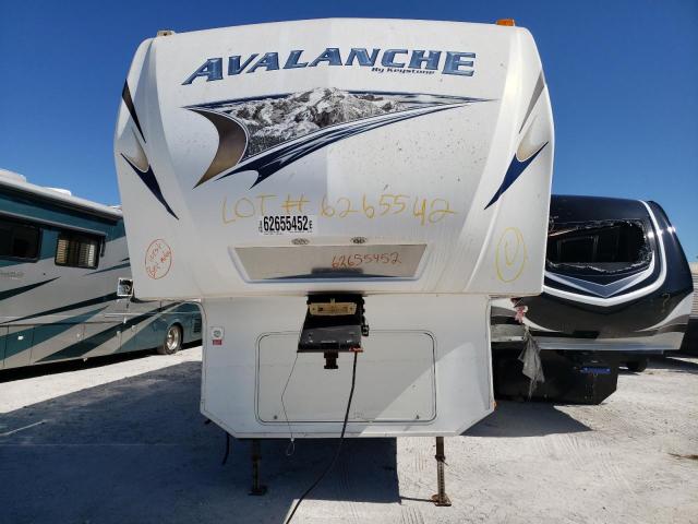 4YDF29025BE760115 - 2011 KEYSTONE AVALANCHE WHITE photo 7