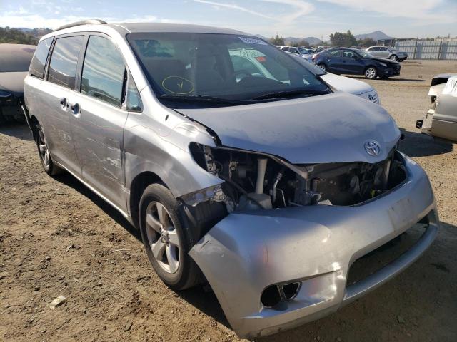 5TDKK3DC8BS018268 - 2011 TOYOTA SIENNA LE SILVER photo 1