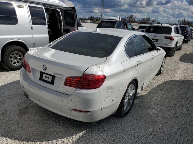 WBAXA5C59GG042200 - 2016 BMW 535 D WHITE photo 4