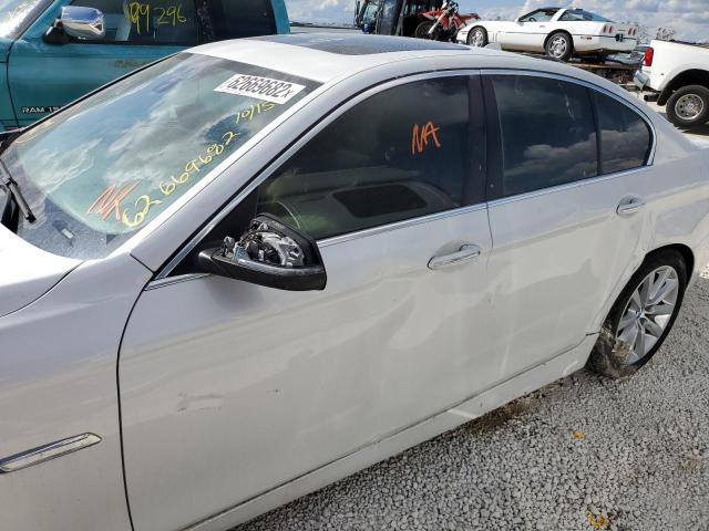 WBAXA5C59GG042200 - 2016 BMW 535 D WHITE photo 9