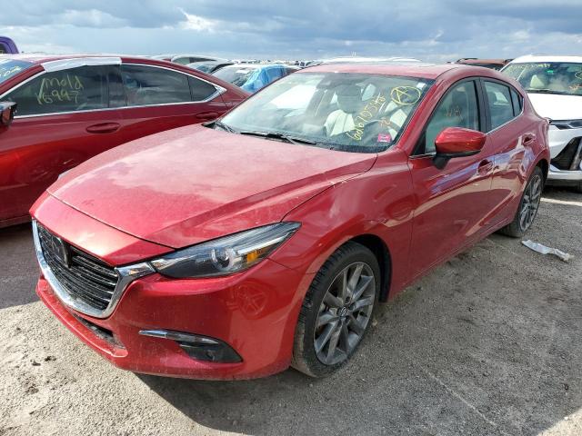 3MZBN1M38JM165021 - 2018 MAZDA 3 GRAND TO RED photo 2