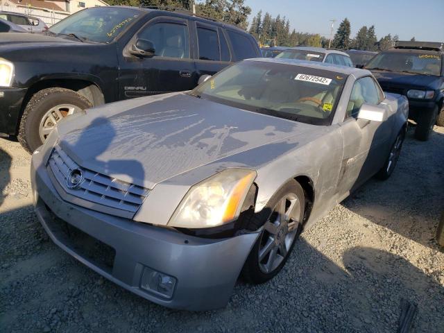 1G6YV34A745602303 - 2004 CADILLAC XLR SILVER photo 2