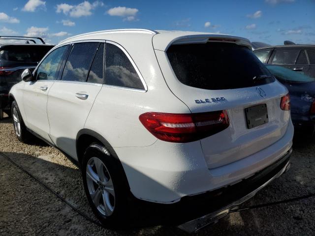 WDC0G4JB1JV056014 - 2018 MERCEDES-BENZ GLC 300 WHITE photo 3