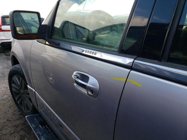 5LMJJ3J51AEJ11408 - 2010 LINCOLN NAVIGATOR 银色 照片 9