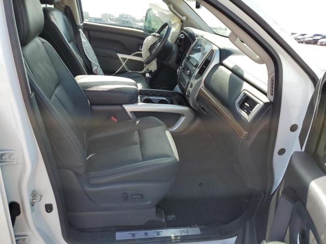 1N6AA1EF1LN501682 - 2020 NISSAN TITAN SV WHITE photo 5