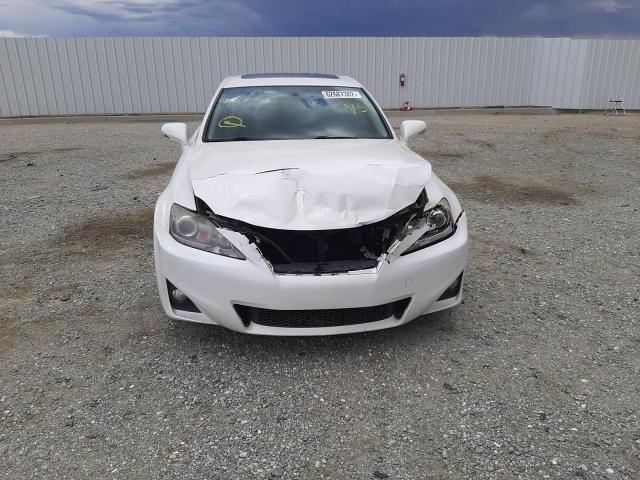 JTHBF5C26B5136090 - 2011 LEXUS IS 250 WHITE photo 9