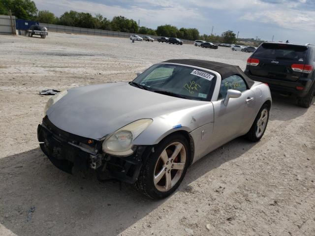 1G2MC35B38Y126679 - 2008 PONTIAC SOLSTICE SILVER photo 2