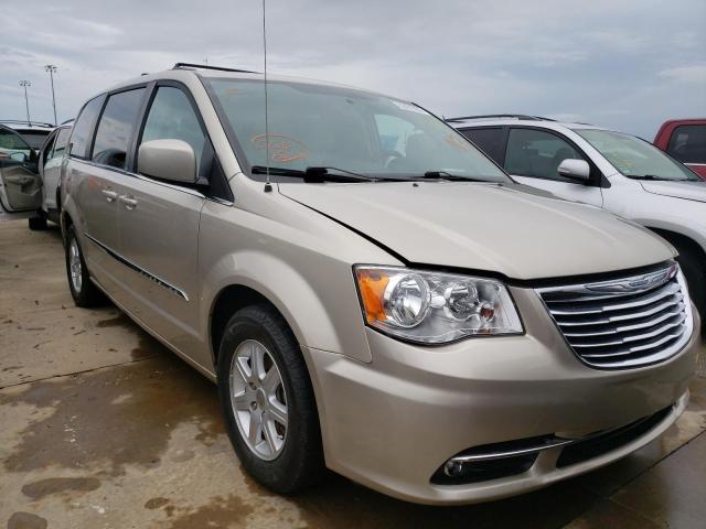 2C4RC1BG4DR555611 - 2013 CHRYSLER TOWN & COU BEIGE photo 1