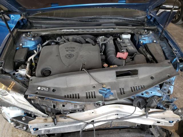 4T1BZ1HK8KU025262 - 2019 TOYOTA CAMRY XSE BLUE photo 7