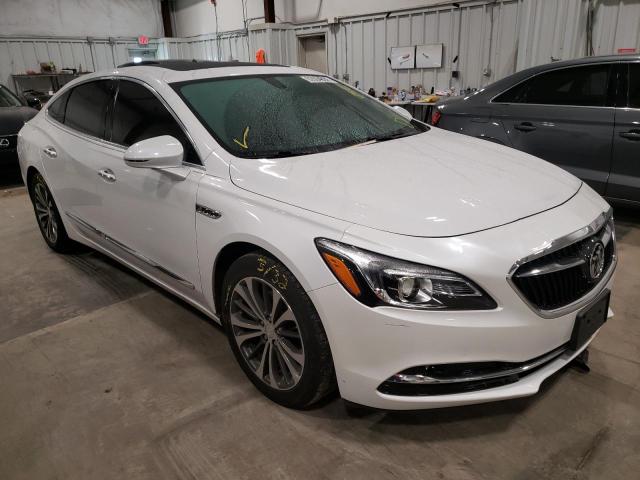 1G4ZP5SS6HU125986 - 2017 BUICK LACROSSE E WHITE photo 1