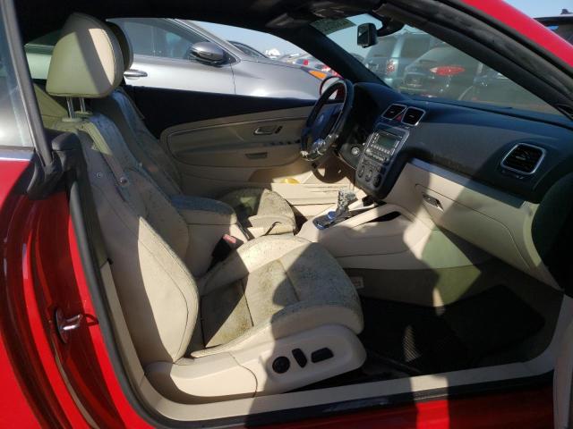 WVWDB71FX7V038680 - 2007 VOLKSWAGEN EOS 3.2L S RED photo 5