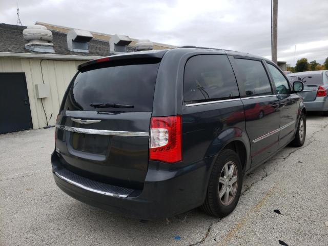 2C4RC1CGXCR143982 - 2012 CHRYSLER TOWN & COU GRAY photo 4