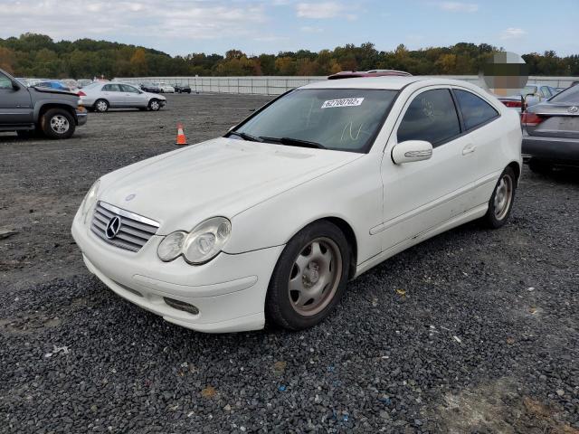 WDBRN40J85A675409 - 2005 MERCEDES-BENZ C 230K SPO WHITE photo 2