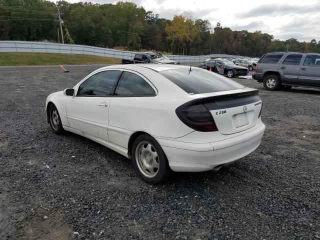 WDBRN40J85A675409 - 2005 MERCEDES-BENZ C 230K SPO WHITE photo 3