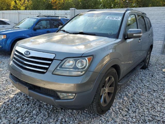 KNDJJ742295017470 - 2009 KIA BORREGO LX GRAY photo 2