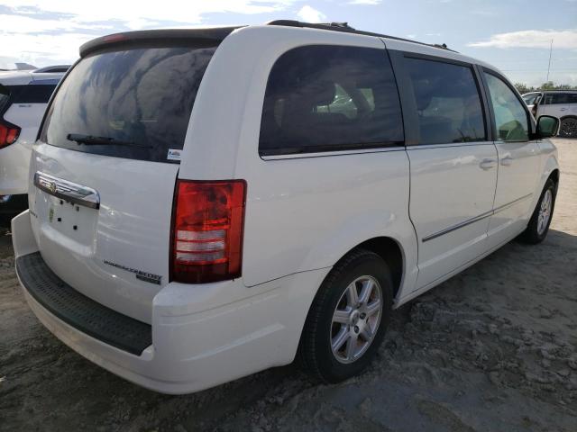 2A4RR5D12AR240049 - 2010 CHRYSLER TOWN & COU WHITE photo 4