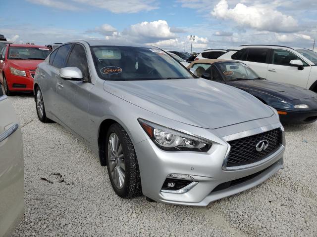 JN1EV7AP3JM352952 - 2018 INFINITI Q50 LUXE SILVER photo 1