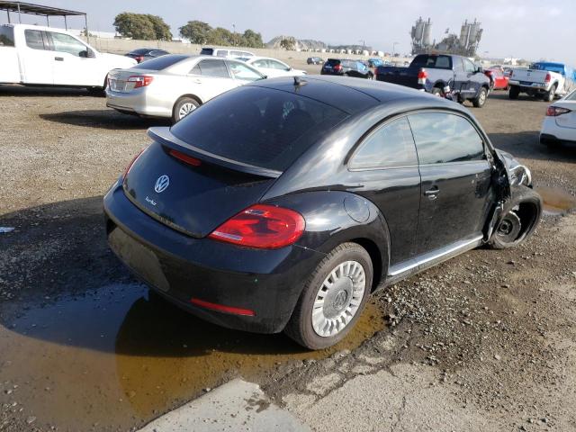 3VWJ17ATXGM633645 - 2016 VOLKSWAGEN BEETLE SE BLACK photo 4