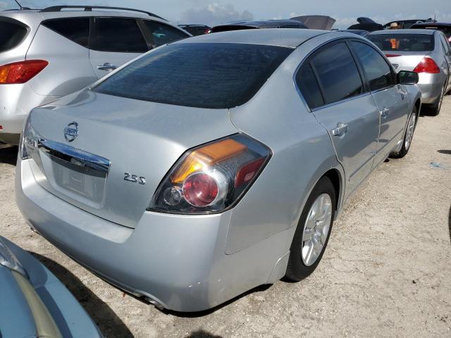 1N4AL2AP8AN433949 - 2010 NISSAN ALTIMA BAS SILVER photo 4