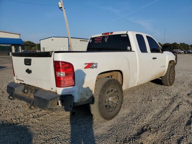 1GCRKSE76DZ291091 - 2013 CHEVROLET SILVERADO4 WHITE photo 4