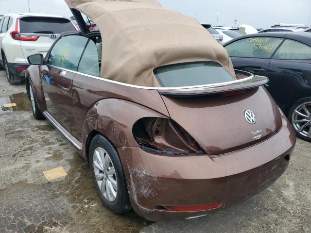 3VW517AT3HM809132 - 2017 VOLKSWAGEN BEETLE S/S 棕色 照片 3