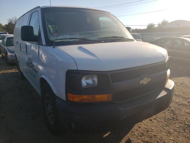 1GCSGAFX5E1107836 - 2014 CHEVROLET EXPRESS CA WHITE photo 1