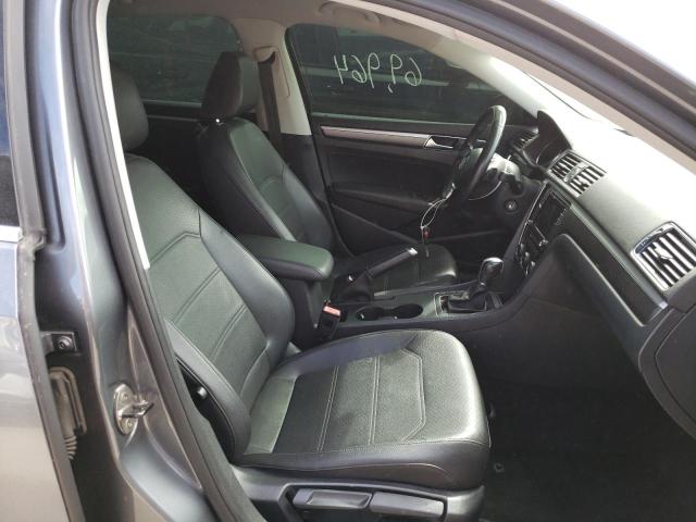 1VWDT7A36HC062410 - 2017 VOLKSWAGEN PASSAT R-L GRAY photo 5