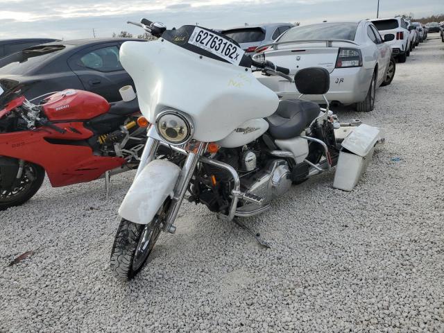 1HD1KB4188Y659114 - 2008 HARLEY-DAVIDSON FLHX WHITE photo 2