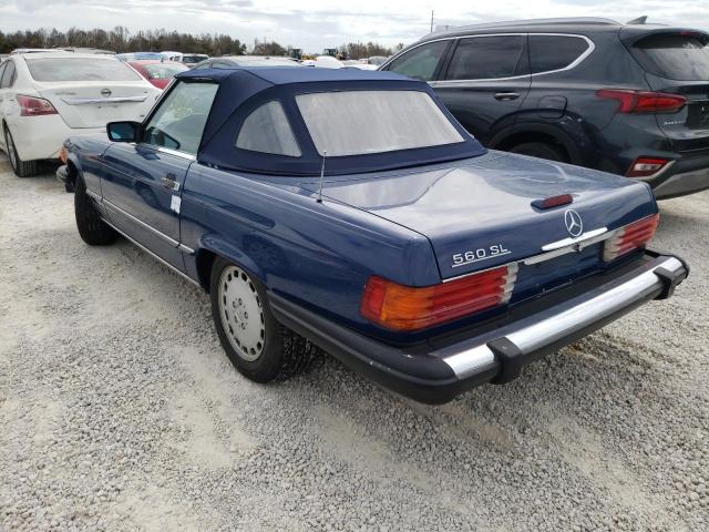 WDBBA48D8JA082994 - 1988 MERCEDES-BENZ 560 SL BLUE photo 3