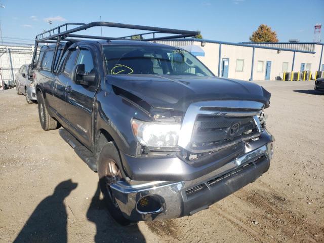 5TFCY5F12CX013900 - 2012 TOYOTA TUNDRA DOU GRAY photo 1