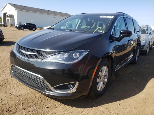 2C4RC1BG4HR648277 - 2017 CHRYSLER PACIFICA T BLACK photo 2