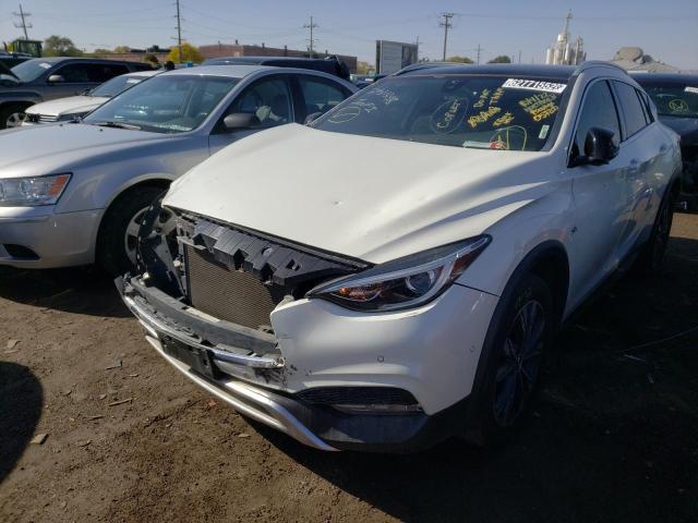 SJKCH5CR8JA057200 - 2018 INFINITI QX30 BASE WHITE photo 1