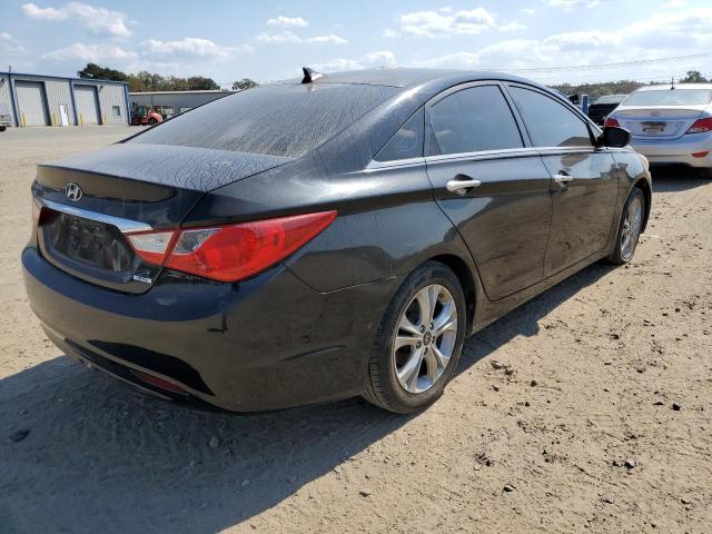 5NPEC4AC8BH030737 - 2011 HYUNDAI SONATA SE BLACK photo 4