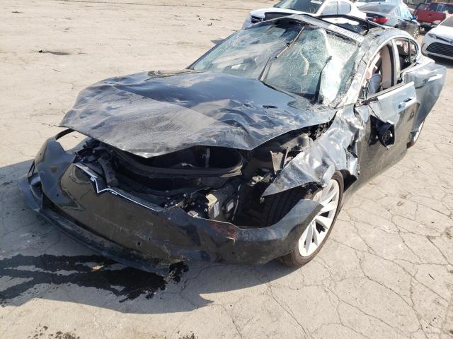 5YJSA1E27JF245564 - 2018 TESLA MODEL S Սև լուսանկար 2