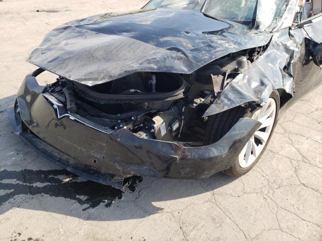 5YJSA1E27JF245564 - 2018 TESLA MODEL S Սև լուսանկար 9