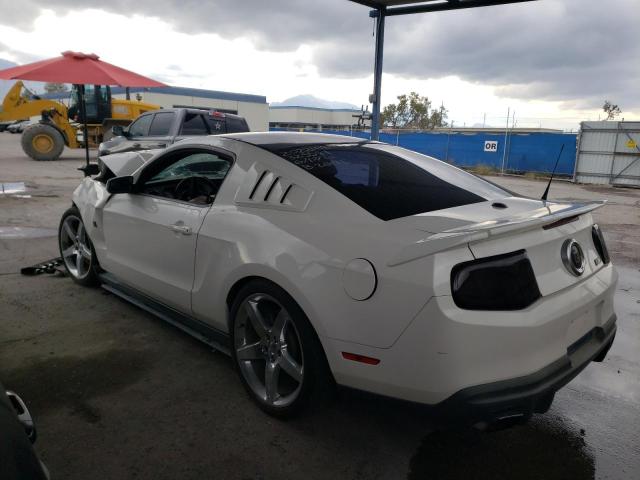 1ZVBP8CF1C5227043 - 2012 FORD MUSTANG GT WHITE photo 3