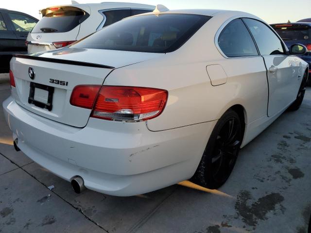 WBAWC73509E063596 - 2009 BMW 335 XI WHITE photo 4