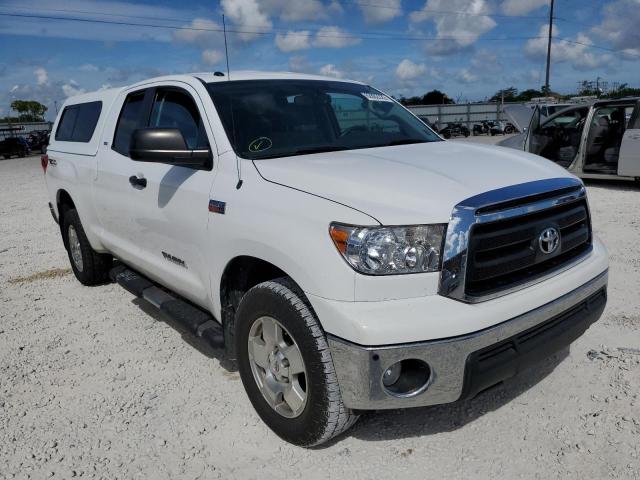 5TFUY5F16BX177864 - 2011 TOYOTA TUNDRA DOU WHITE photo 1