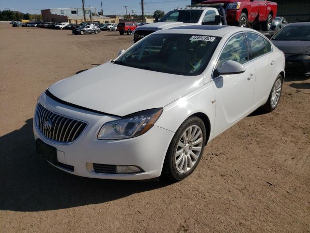 W04GX5GV2B1065710 - 2011 BUICK REGAL CXL WHITE photo 2