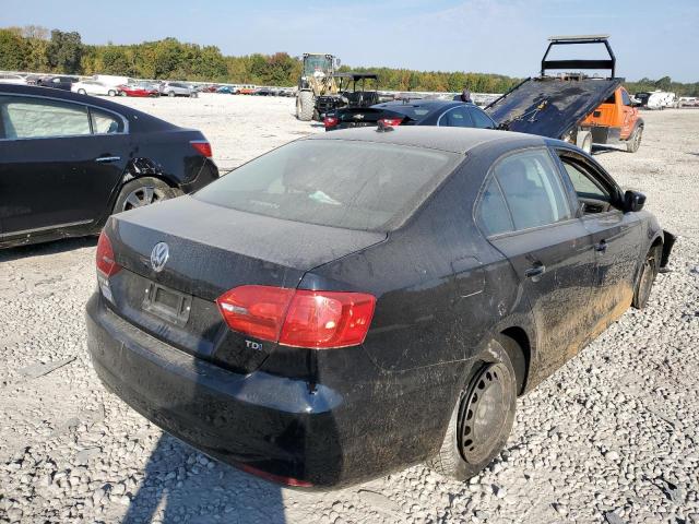 3VWLL7AJ3EM325974 - 2014 VOLKSWAGEN JETTA TDI BLACK photo 4