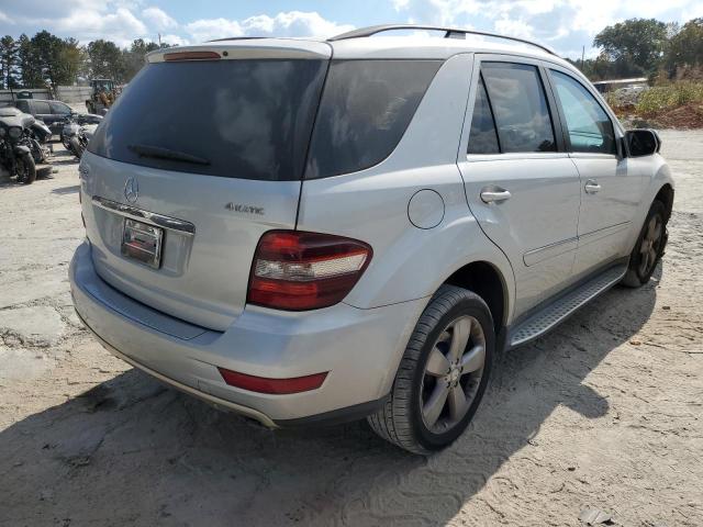 4JGBB8GB1AA581864 - 2010 MERCEDES-BENZ ML 350 4MA SILVER photo 4