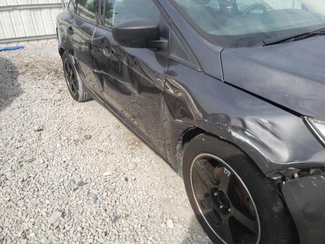 1FADP3E26JL310264 - 2018 FORD FOCUS S GRAY photo 9