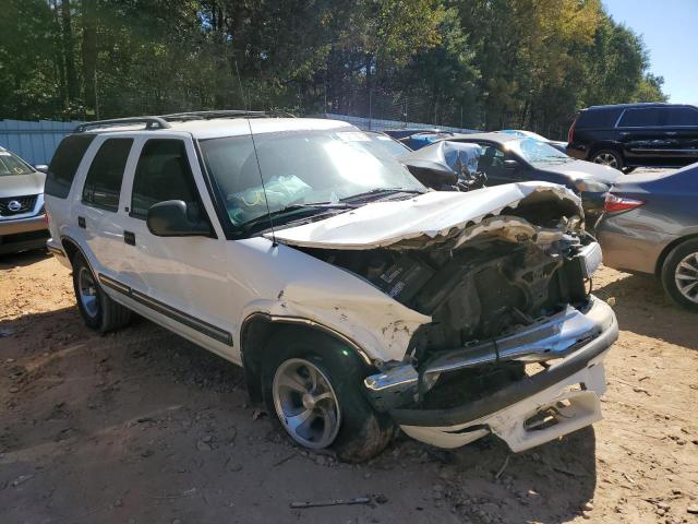 1GNCS13W2W2159054 - 1998 CHEVROLET BLAZER WHITE photo 1