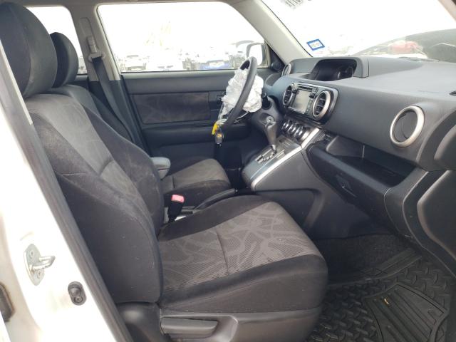 JTLZE4FE6DJ043054 - 2013 TOYOTA SCION XB 白色 照片 5
