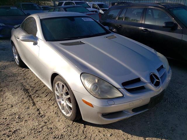 WDBWK56F45F033115 - 2005 MERCEDES-BENZ SLK 350 SILVER photo 1