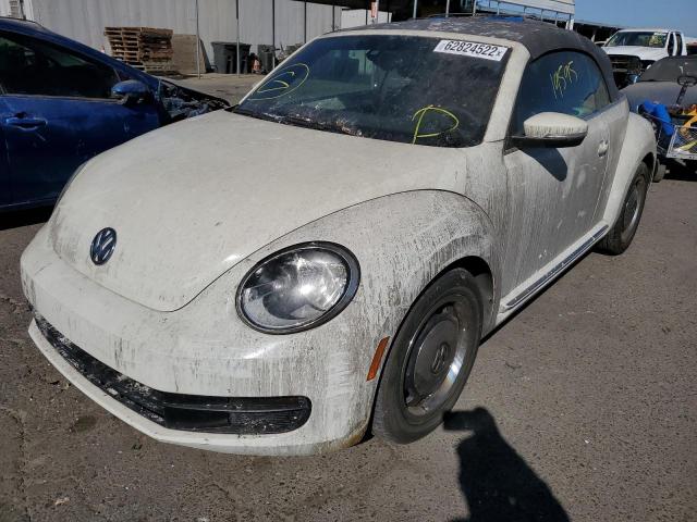 3VW507AT8GM810956 - 2016 VOLKSWAGEN BEETLE S/S WHITE photo 2