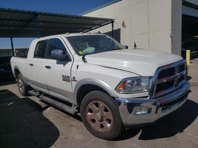 3C6UR4NLXJG176995 - 2018 RAM 2500 LARAM WHITE photo 1