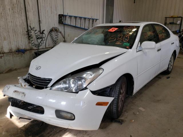 JTHBF30G520034877 - 2002 LEXUS ES 300 WHITE photo 2